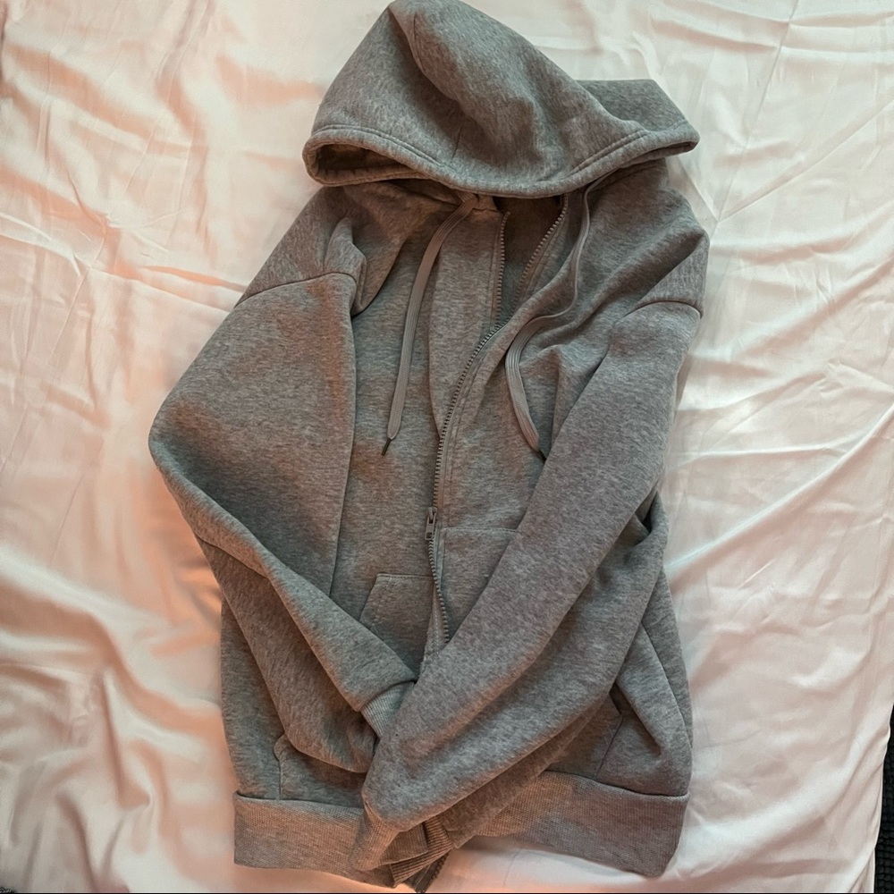 oversized grey fleece zip up hoodie